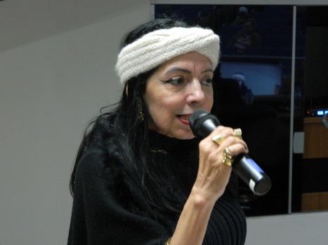 Adalgisa Ward pede informações sobre vagas em creches