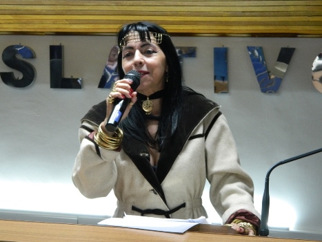 Adalgisa pede informações sobre Centro de Atendimento ao Educando